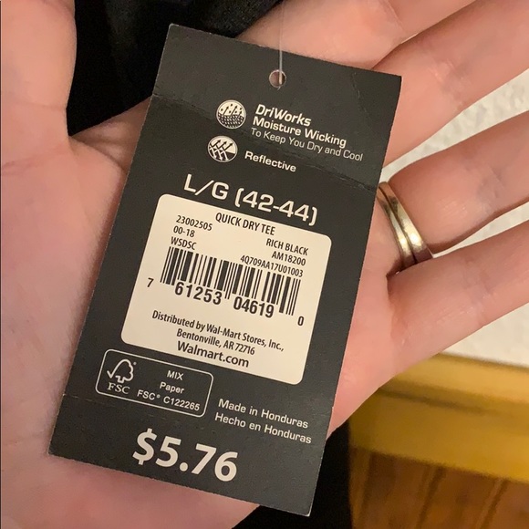 T-Shirt - Picture 2 of 5